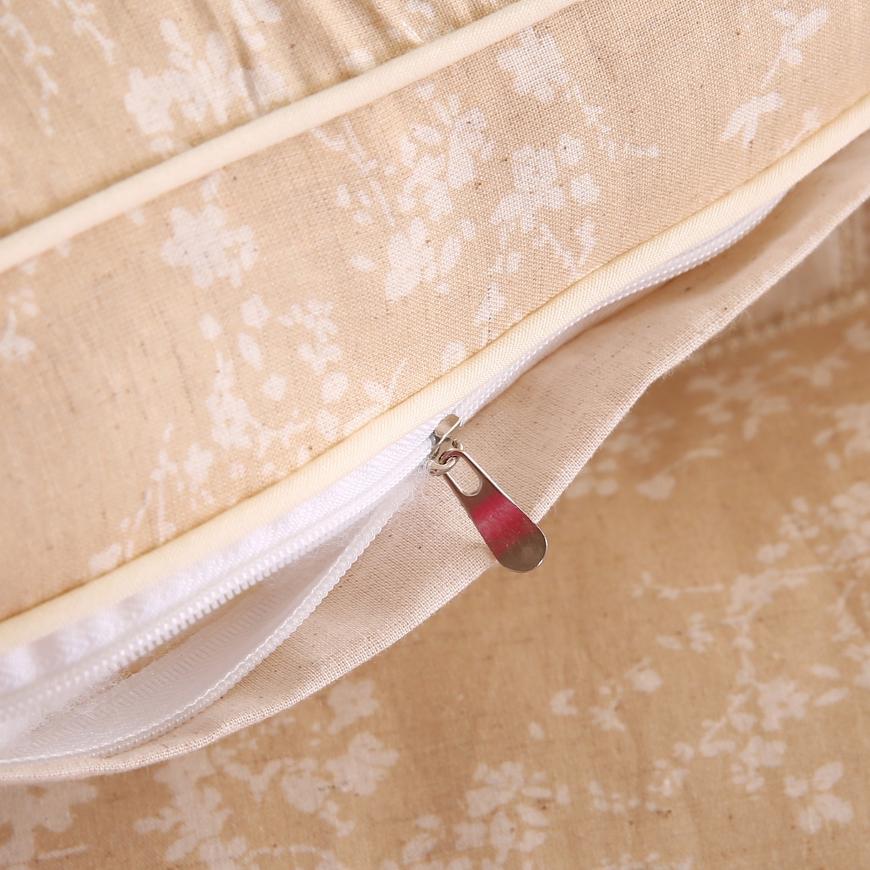 91家纺网 家纺一手货源 找家纺 浩宇家纺 2026新款国潮棉麻枕头枕芯秋冬不上火刺绣护颈枕成人家用舒适定型款6306 亚麻棕