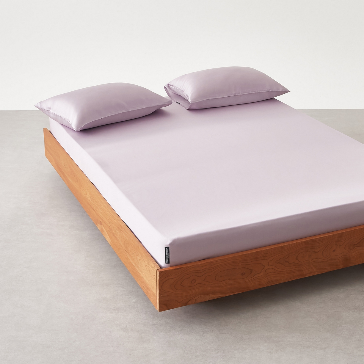 91家纺网 家纺一手货源 找家纺 EH家居 2026春夏新款简约纯色天丝单品床笠 柔紫色