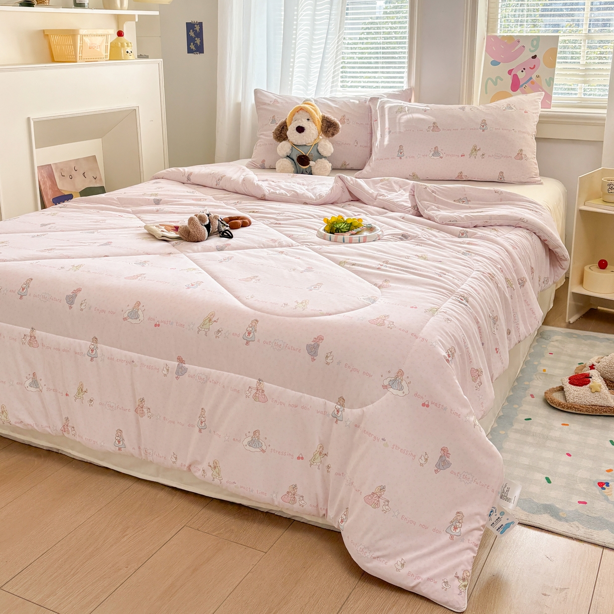 91家纺网 家纺一手货源 找家纺 益多眠 【同款超低价】2026新款锦氨夏凉被凉感丝夏被空调被单人夏被自带凉感冰丝夏被【四周踩棉】 粉裙女孩