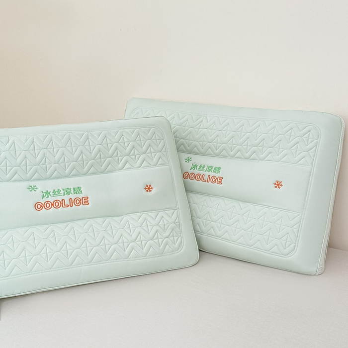 91家纺网 家纺一手货源 找家纺 浩宇家纺 2026新款冰丝凉感枕头枕芯刺绣护颈枕成人家用舒适定型款6308 绿色