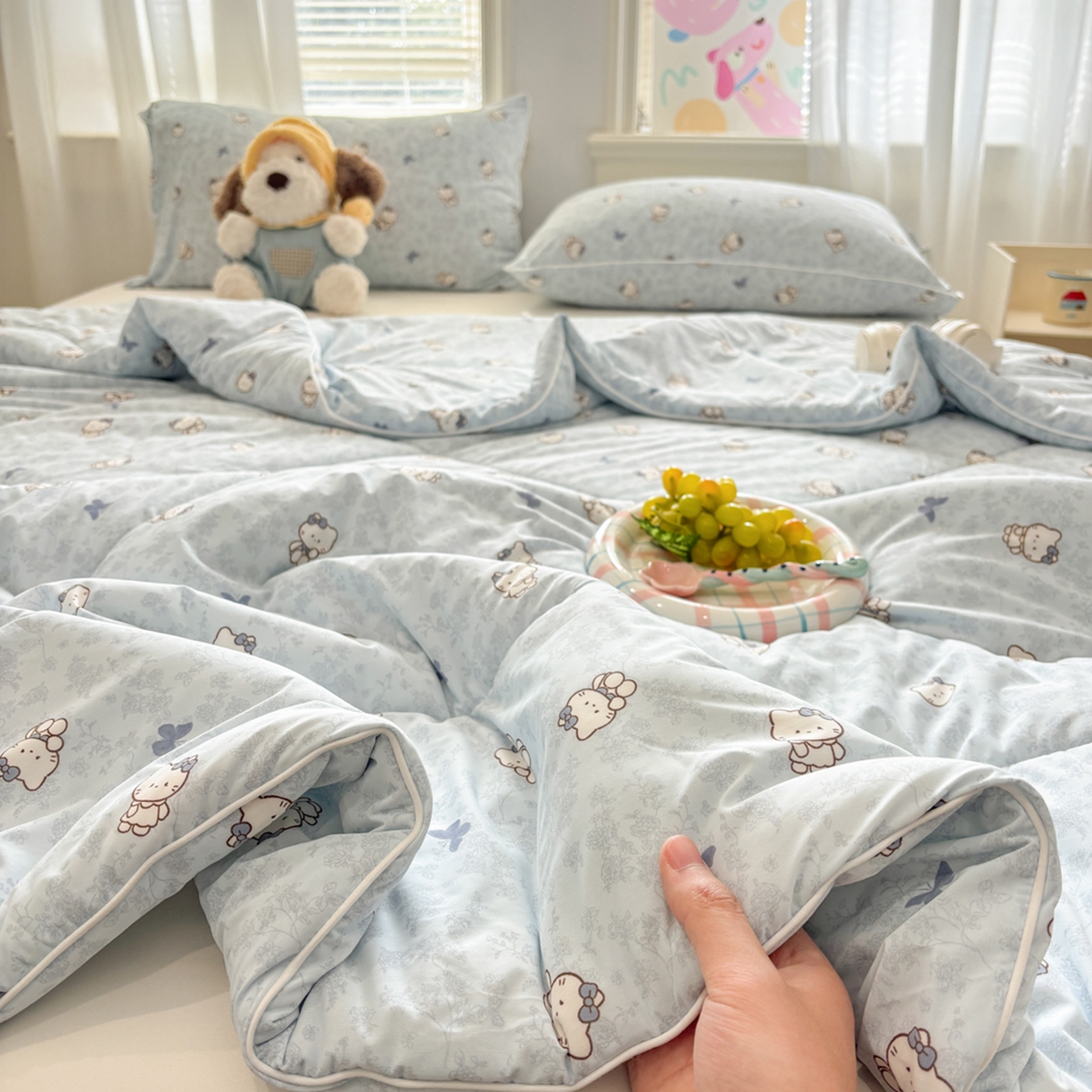 91家纺网 家纺一手货源 找家纺 益多眠 【同款超低价】2026新款锦氨夏凉被凉感丝夏被空调被单人夏被自带凉感冰丝夏被【四周踩棉】 奶蓝小猫