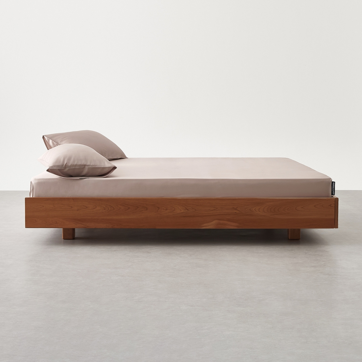 91家纺网 家纺一手货源 找家纺 EH家居 2026春夏新款简约纯色天丝单品床笠 罗浮粉