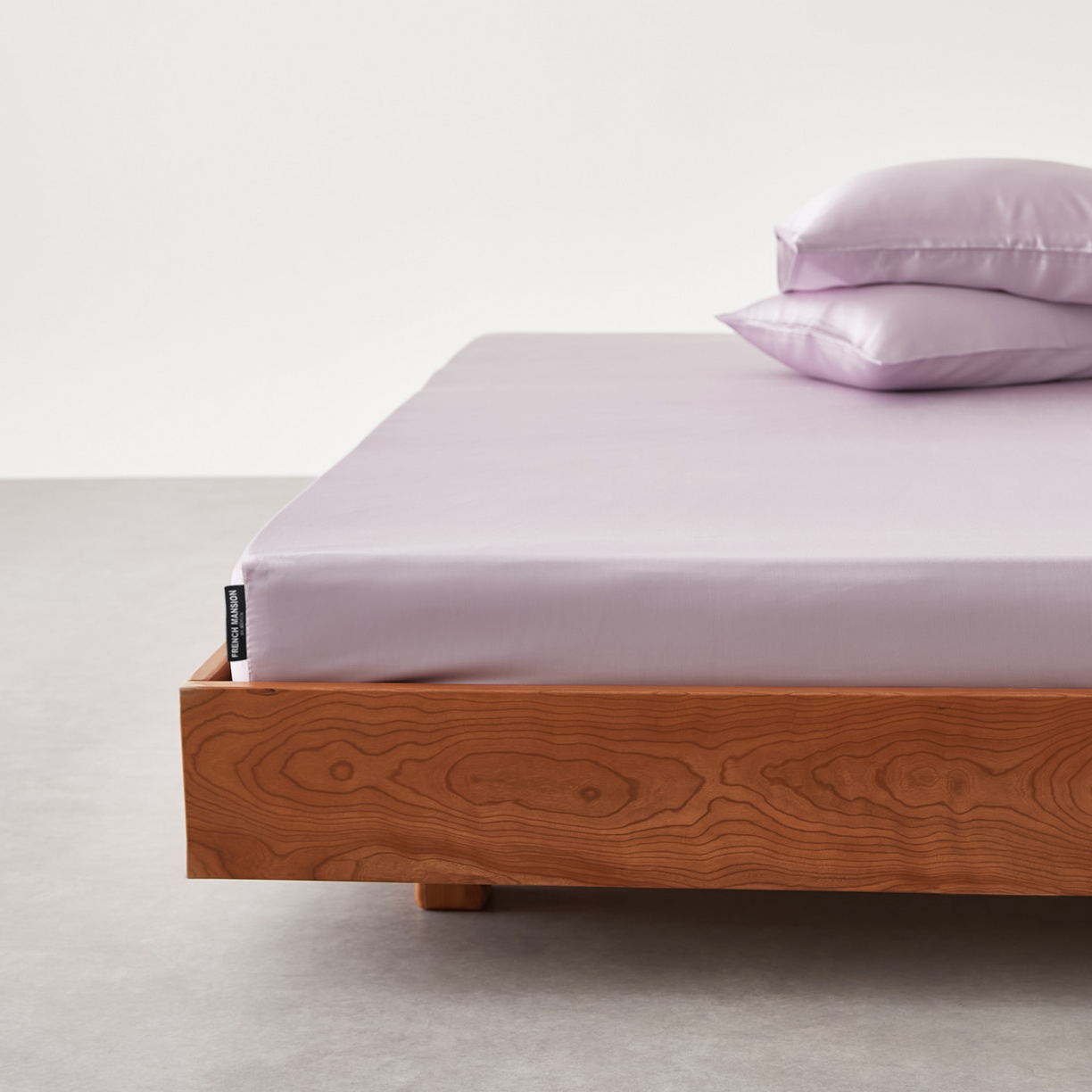 91家纺网 家纺一手货源 找家纺 EH家居 2026春夏新款简约纯色天丝单品床笠 柔紫色