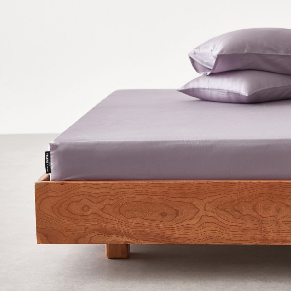 91家纺网 家纺一手货源 找家纺 EH家居 2026春夏新款简约纯色天丝单品床笠 富贵紫