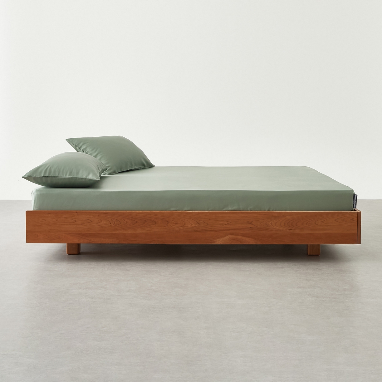 91家纺网 家纺一手货源 找家纺 EH家居 2026春夏新款简约纯色天丝单品床笠 松香绿