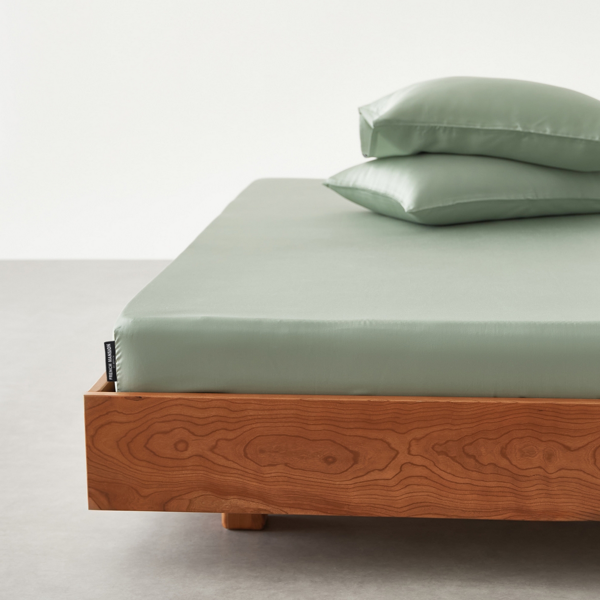 91家纺网 家纺一手货源 找家纺 EH家居 2026春夏新款简约纯色天丝单品床笠 松香绿