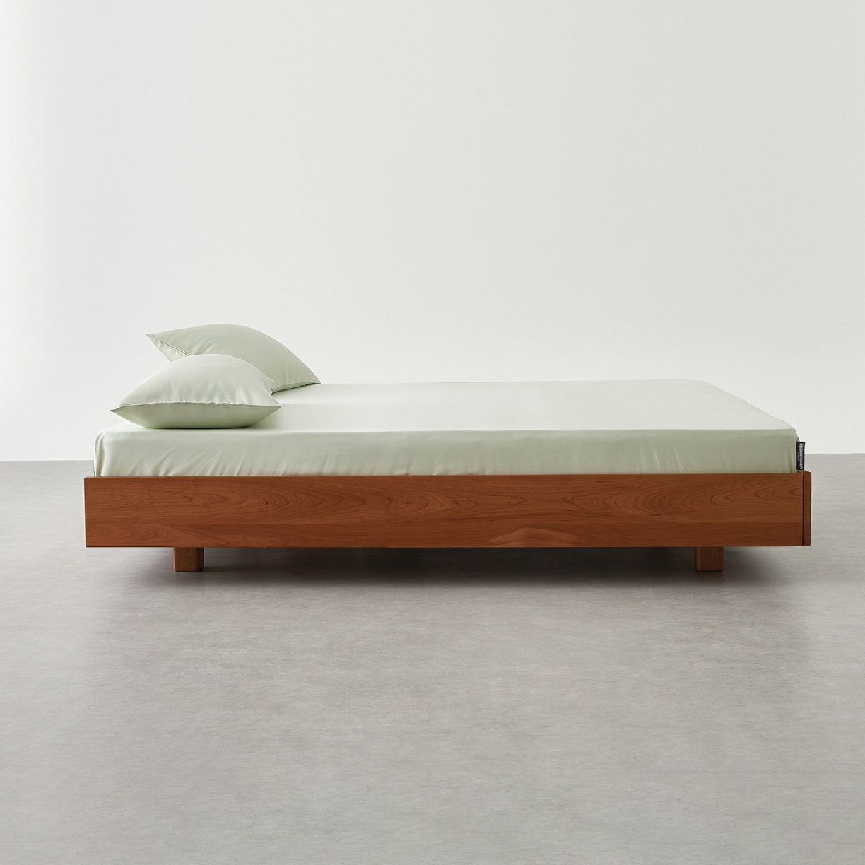 91家纺网 家纺一手货源 找家纺 EH家居 2026春夏新款简约纯色天丝单品床笠 烟雨青