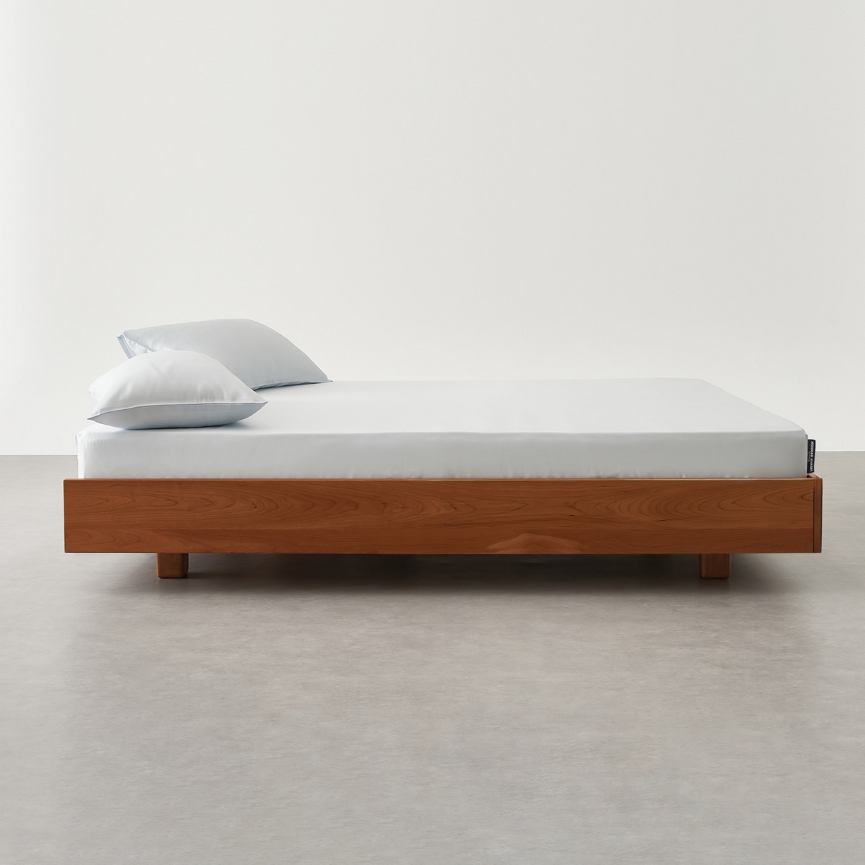 91家纺网 家纺一手货源 找家纺 EH家居 2026春夏新款简约纯色天丝单品床笠 云岚色