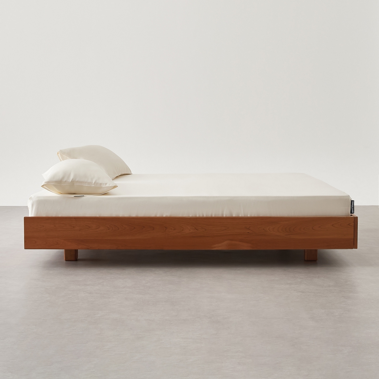 91家纺网 家纺一手货源 找家纺 EH家居 2026春夏新款简约纯色天丝单品床笠 珍珠米白