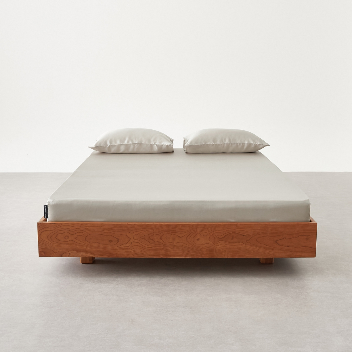 91家纺网 家纺一手货源 找家纺 EH家居 2026春夏新款简约纯色天丝单品床笠 珍珠蜜灰