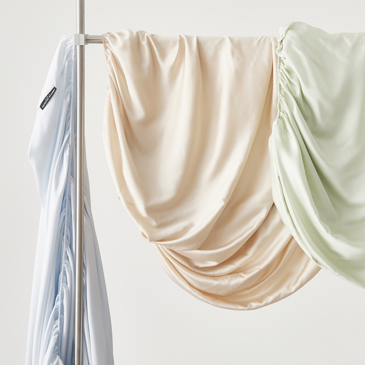 91家纺网 家纺一手货源 找家纺 EH家居 2026春夏新款简约纯色天丝单品床笠 all