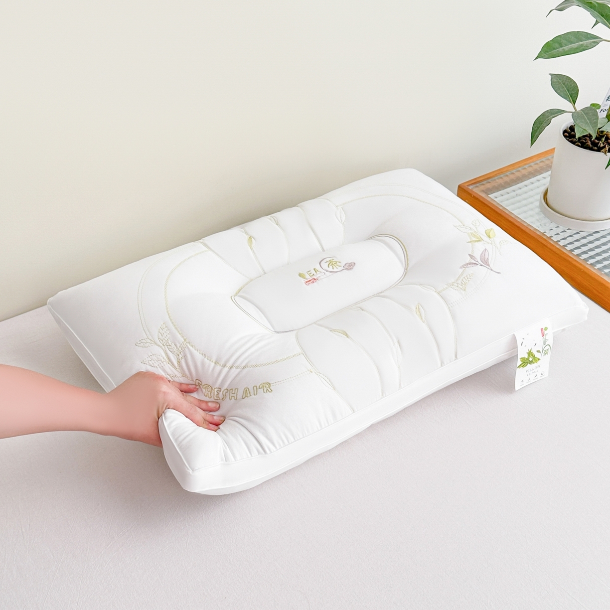 91家纺网 家纺一手货源 找家纺 浩宇家纺 2026新款刺绣高档单人枕头枕芯亲肤透气成人家用舒适定型款6311 栀子白