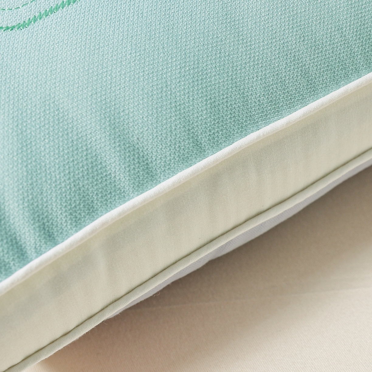 91家纺网 家纺一手货源 找家纺 浩宇家纺 2026新款刺绣款超柔软枕头枕芯成人家用舒适定型护颈款6312 薄荷绿