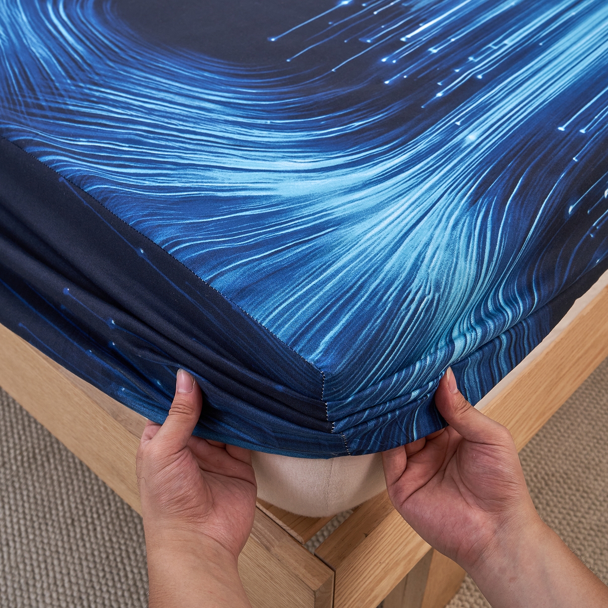 91家纺网 家纺一手货源 找家纺 馨乐家纺 2026新款亲肤舒适印花单床笠 随风