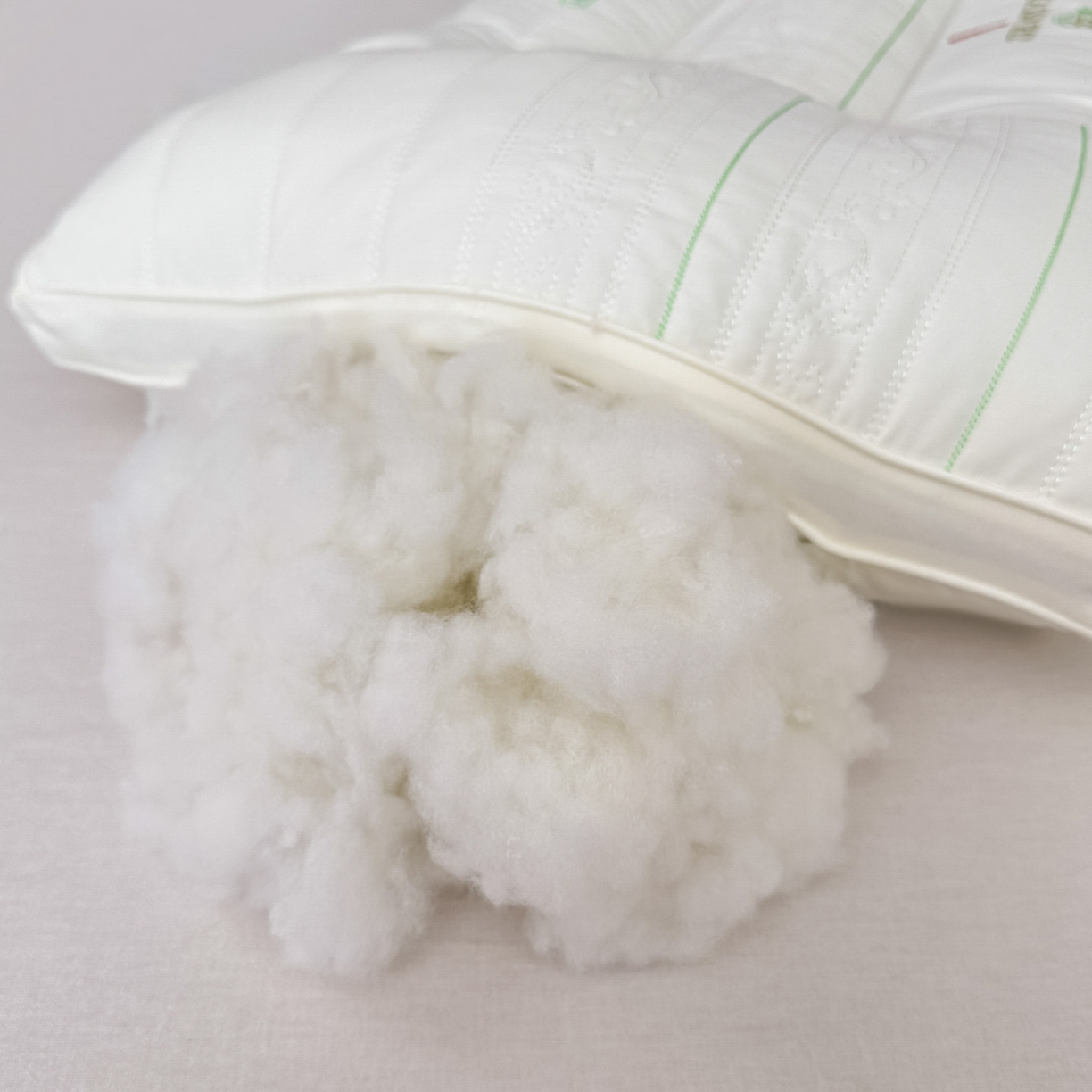 91家纺网 家纺一手货源 找家纺 浩宇家纺 2026新款枕芯枕头颈椎疼痛专用护颈椎枕头牵引拉伸不塌陷助眠家用6313 白色