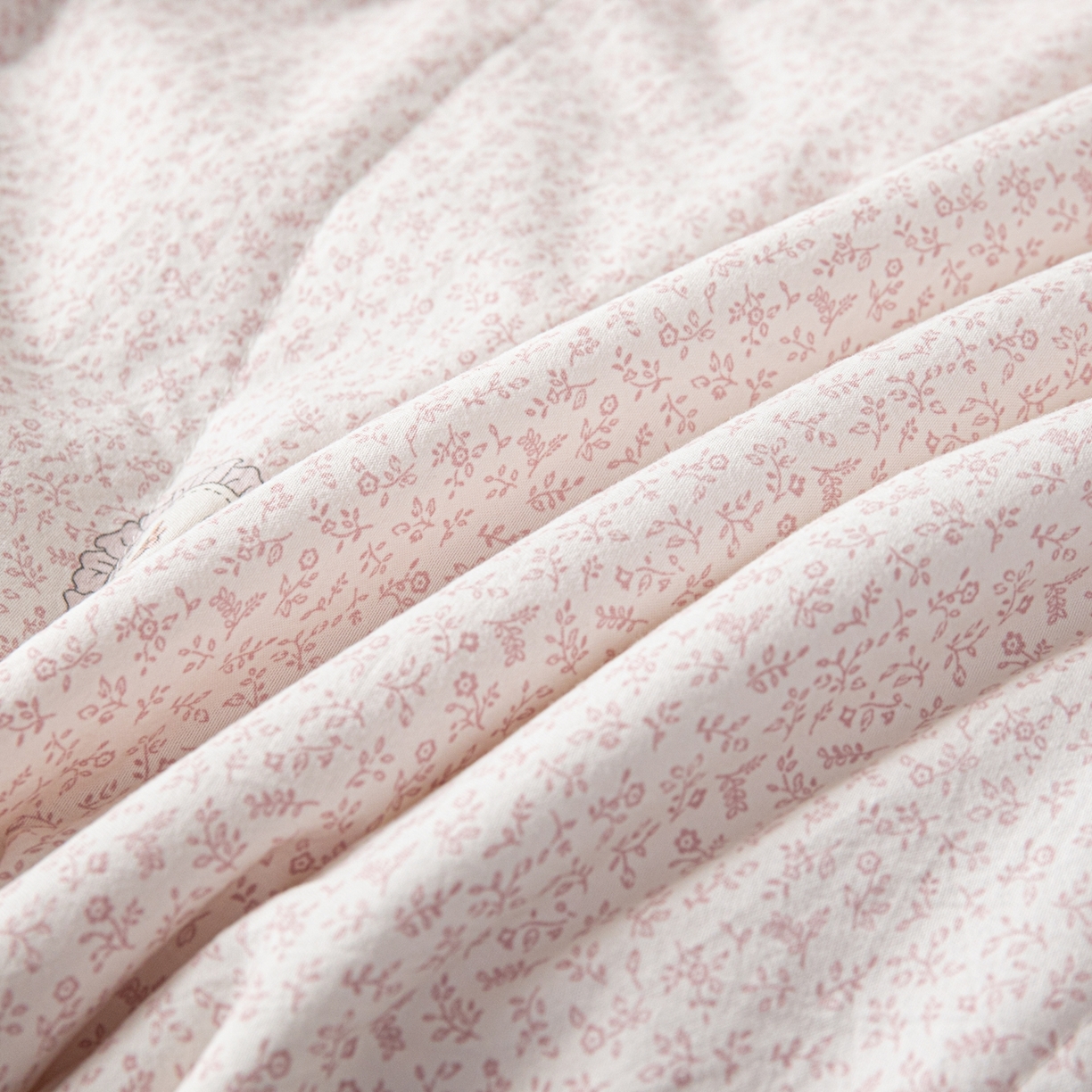 91家纺网 家纺一手货源 找家纺 亿莱鑫 2026新款时尚优棉夏被夏凉被空调被 花漾星辰