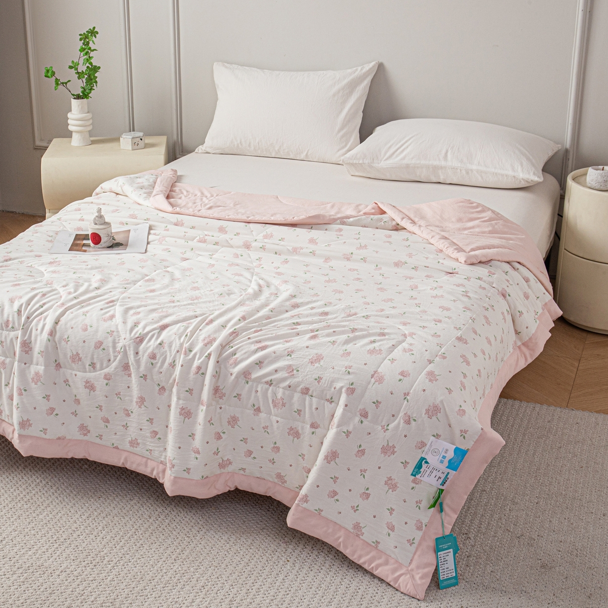 91家纺网 家纺一手货源 找家纺 亿莱鑫 2026新款时尚优棉夏被夏凉被空调被 浪漫花语