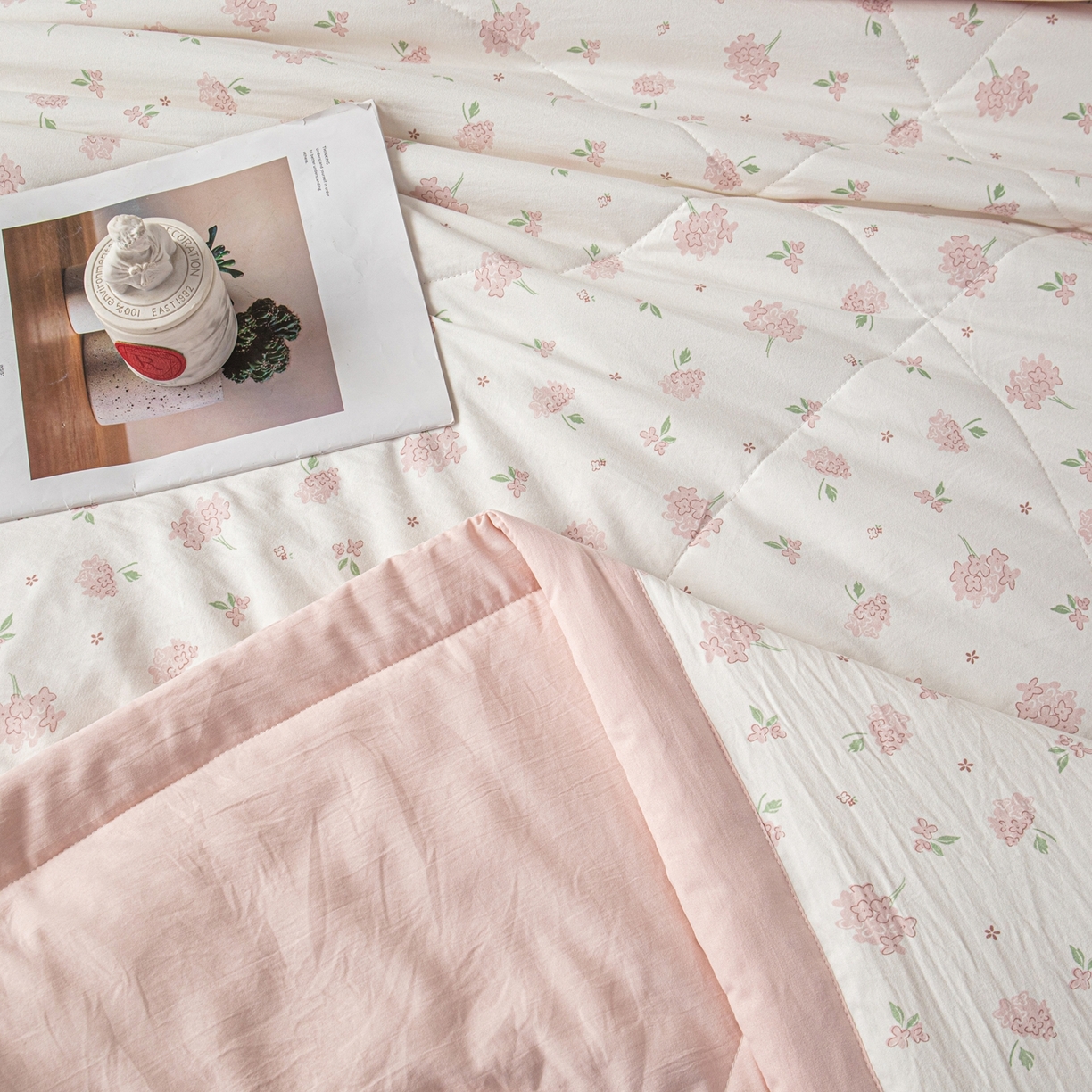 91家纺网 家纺一手货源 找家纺 亿莱鑫 2026新款时尚优棉夏被夏凉被空调被 浪漫花语