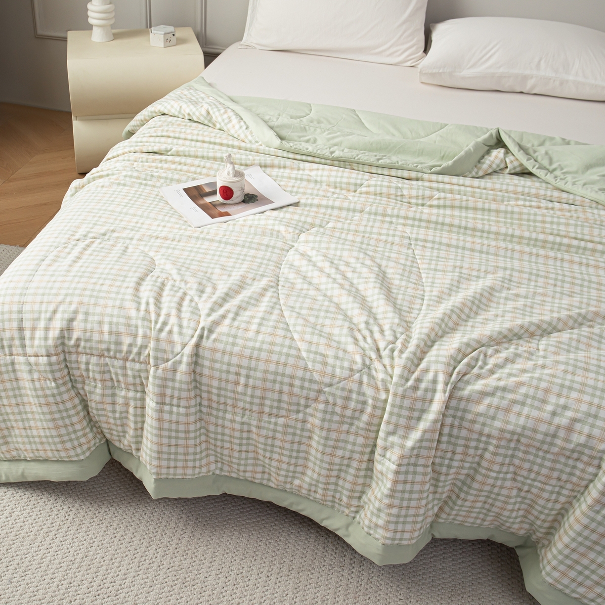 91家纺网 家纺一手货源 找家纺 亿莱鑫 2026新款时尚优棉夏被夏凉被空调被 绿小格