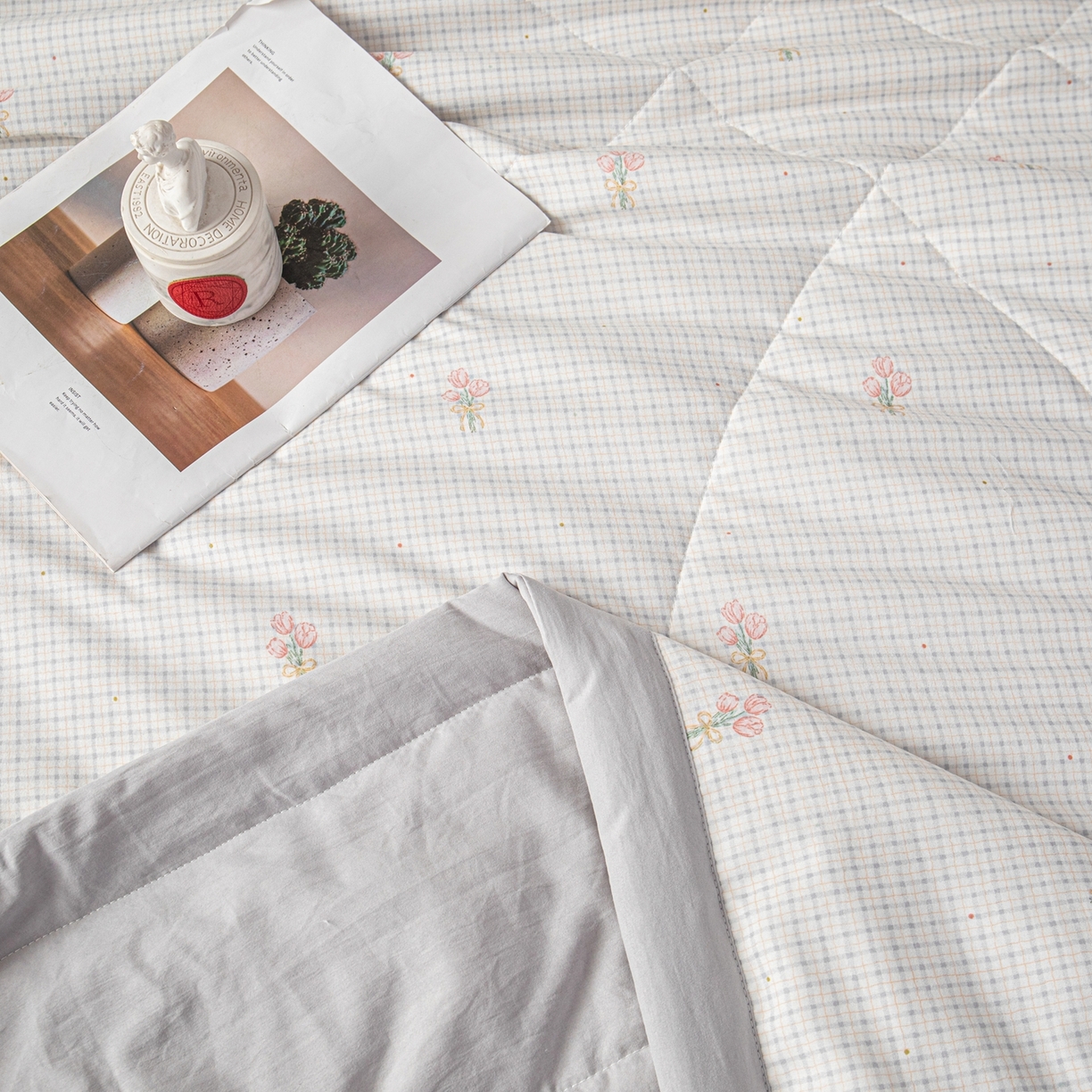 91家纺网 家纺一手货源 找家纺 亿莱鑫 2026新款时尚优棉夏被夏凉被空调被 陌上花开