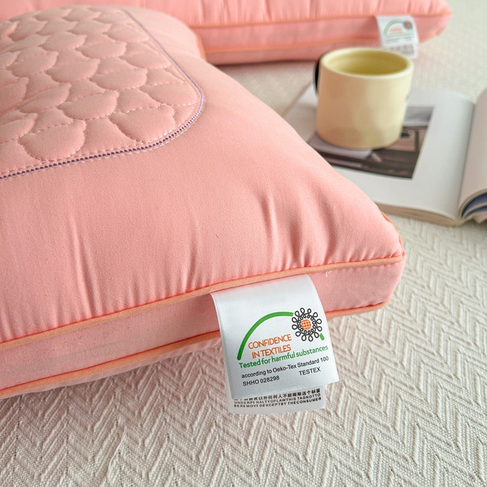 91家纺网 家纺一手货源 找家纺 浩宇家纺 2026新款熊猫熊有成竹枕头枕芯成人家用舒适定型护颈款6317 粉色