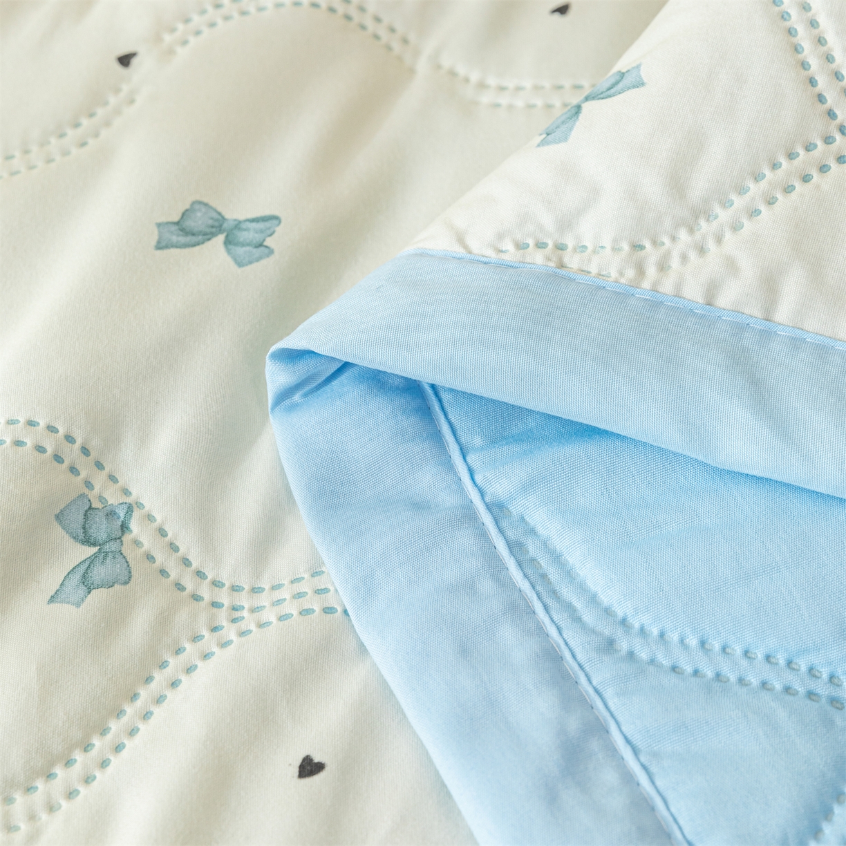 91家纺网 家纺一手货源 找家纺 梵心家纺 2026新款磨毛印花水洗棉夏被夏凉被空调被TEMU跨境爆款被子 蝴蝶结-蓝