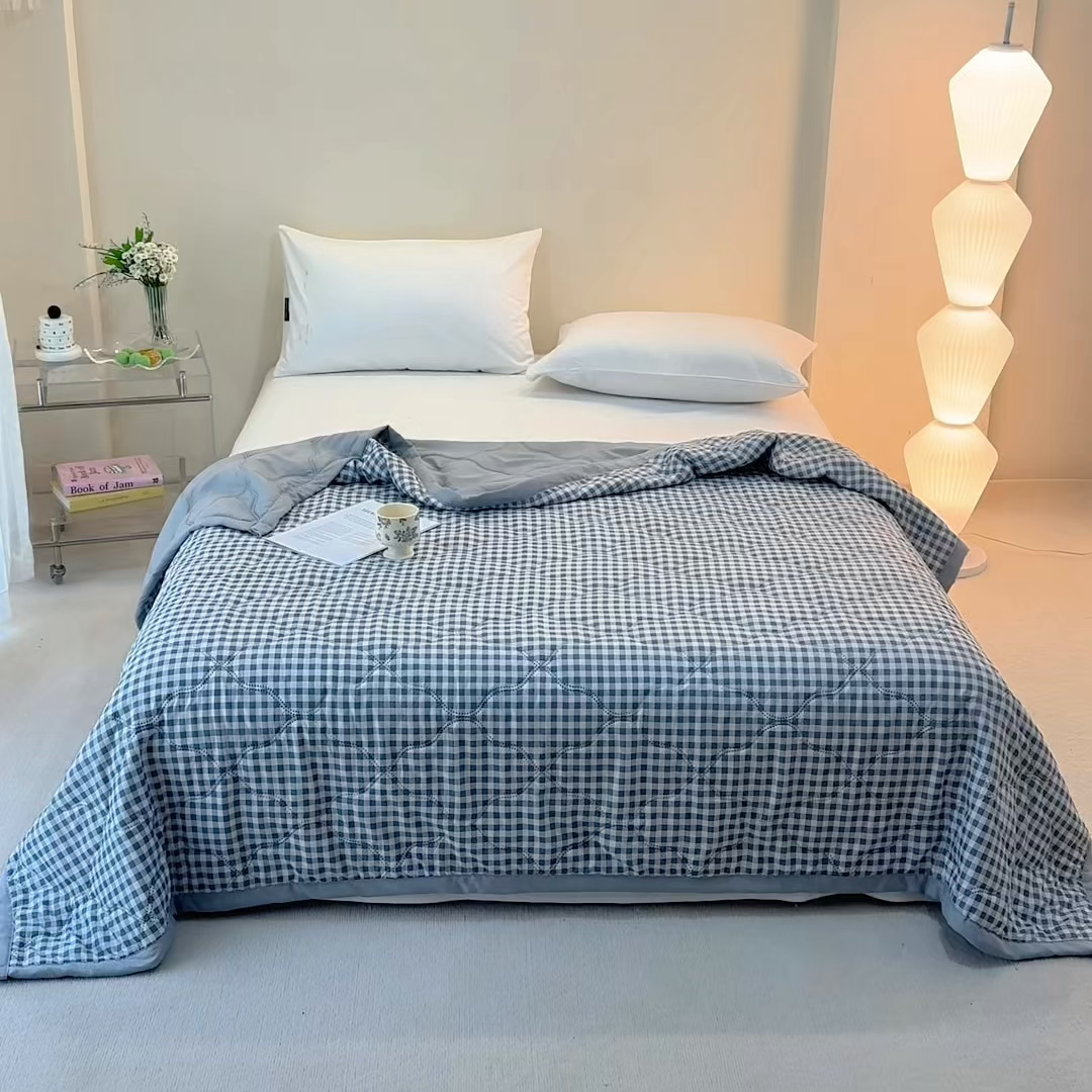 91家纺网 家纺一手货源 找家纺 梵心家纺 2026新款磨毛印花水洗棉夏被夏凉被空调被TEMU跨境爆款被子 灰小格
