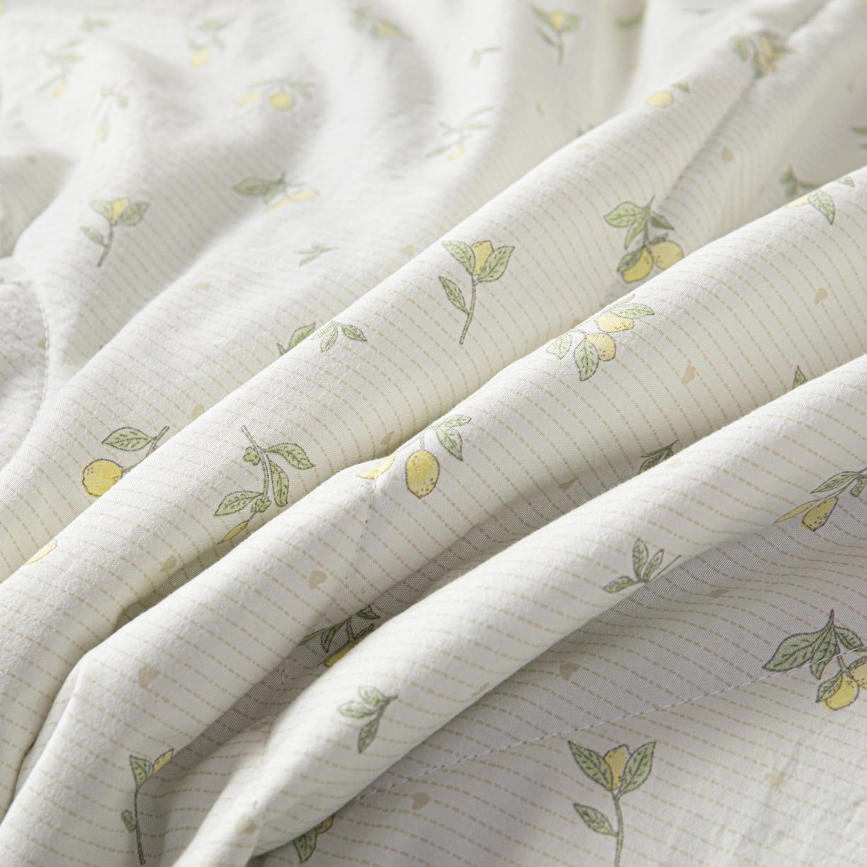 91家纺网 家纺一手货源 找家纺 亿莱鑫 2026新款时尚优棉夏被夏凉被空调被 小青柠