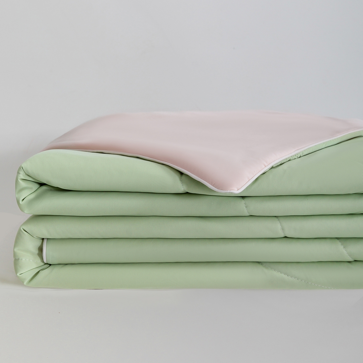 91家纺网 家纺一手货源 找家纺 （总）梵心家纺 2026新款凉感A类氨纶凉感丝夏被（10%氨纶）空调被大豆夏凉被