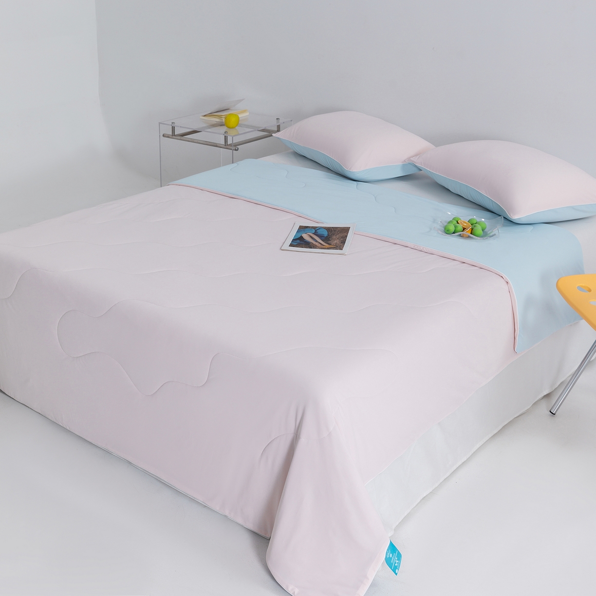 91家纺网 家纺一手货源 找家纺 梵心家纺 2026新款凉感A类氨纶凉感丝夏被（10%氨纶）空调被大豆夏凉被 冰莓粉+浅蓝