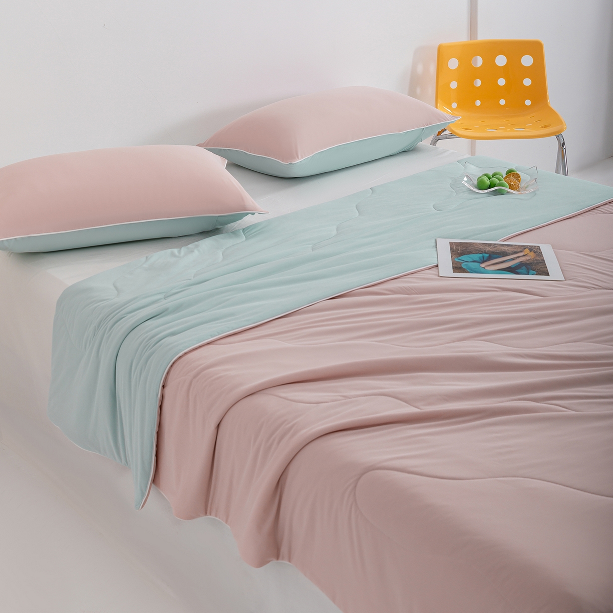 91家纺网 家纺一手货源 找家纺 梵心家纺 2026新款凉感A类氨纶凉感丝夏被（10%氨纶）空调被大豆夏凉被 白桃粉+海风兰