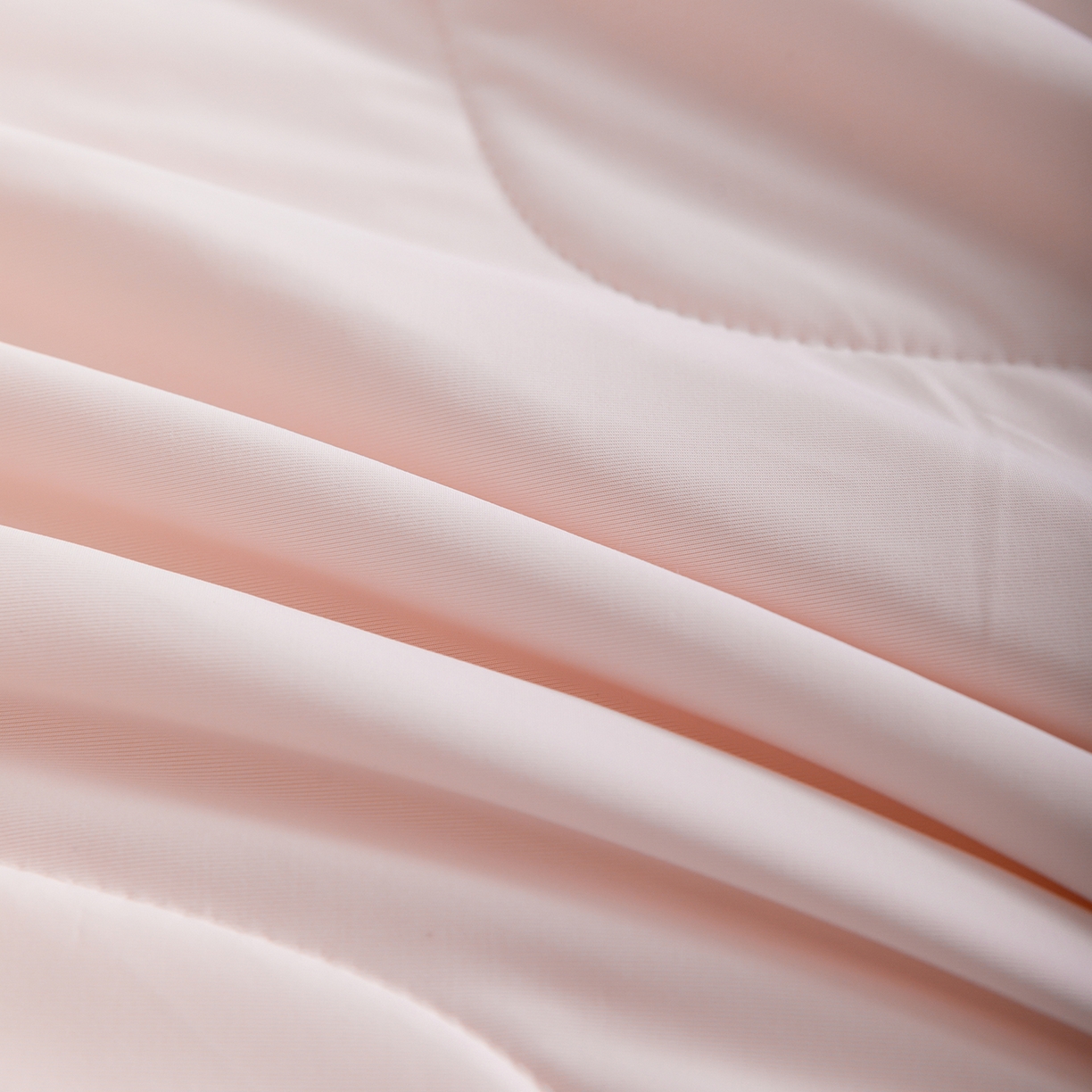 91家纺网 家纺一手货源 找家纺 梵心家纺 2026新款凉感A类氨纶凉感丝夏被（10%氨纶）空调被大豆夏凉被 冰莓粉+淡黄