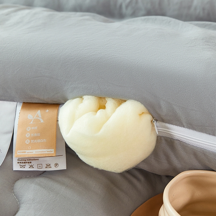 91家纺网 家纺一手货源 找家纺 莱欧纳家纺 2026新款水洗棉大豆拉链式子母被 浅灰色