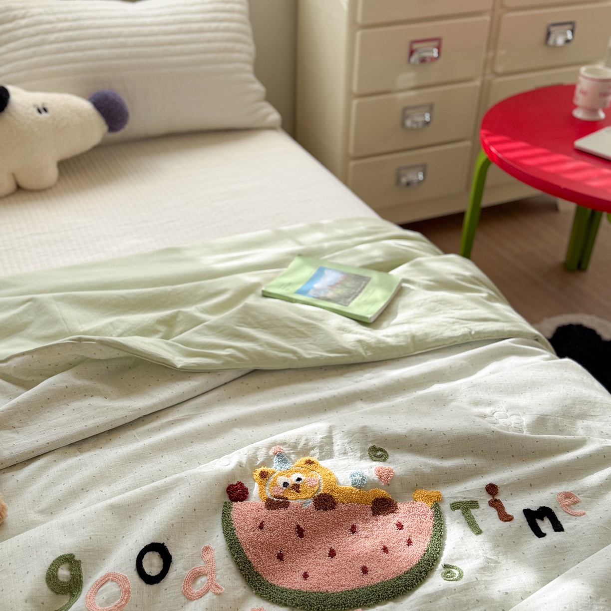 91家纺网 家纺一手货源 找家纺 有货 2026新款棉麻提花印花毛巾绣夏被春秋被被子被芯-甜趣 西瓜猫