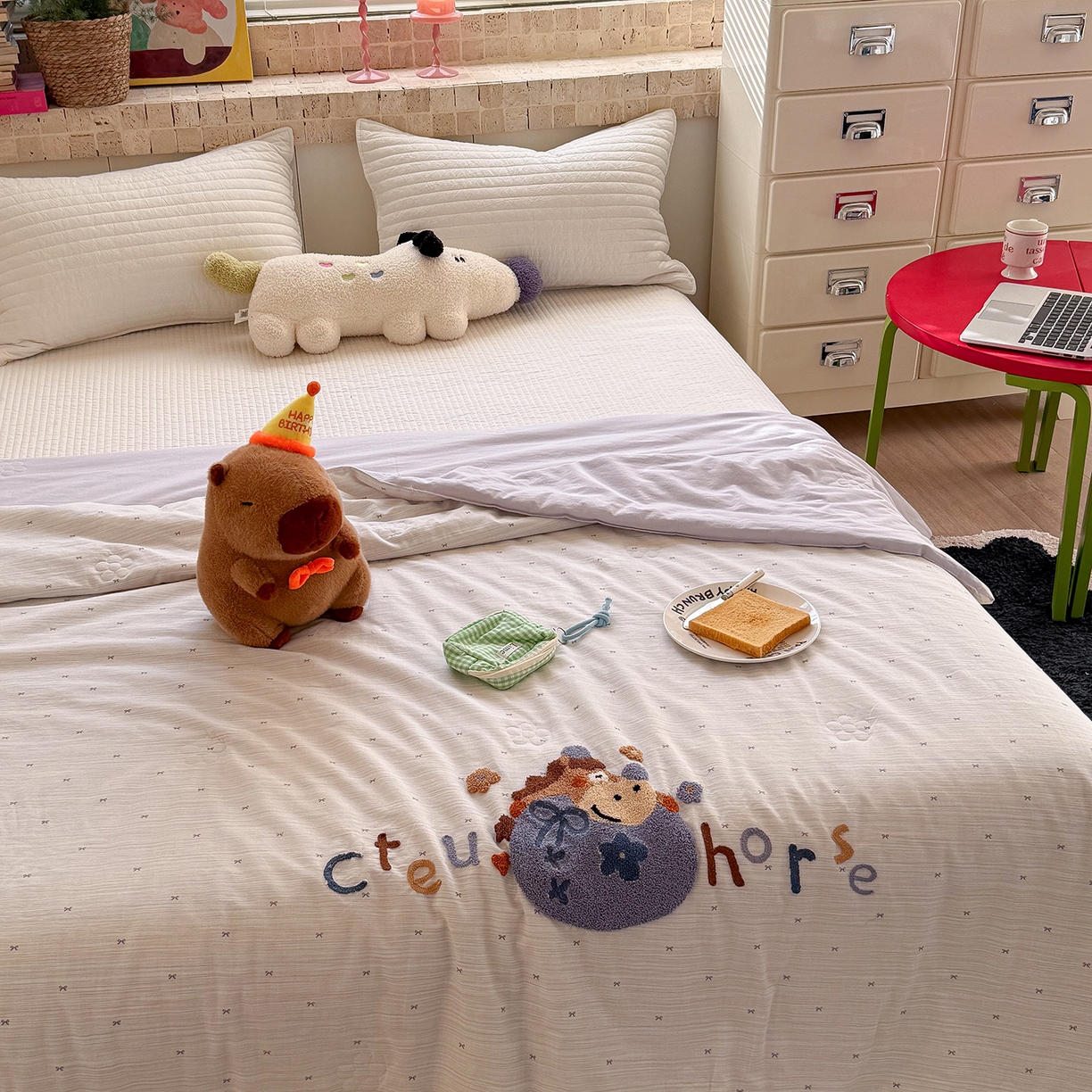 91家纺网 家纺一手货源 找家纺 有货 2026新款棉麻提花印花毛巾绣夏被春秋被被子被芯-甜趣 蓝莓马