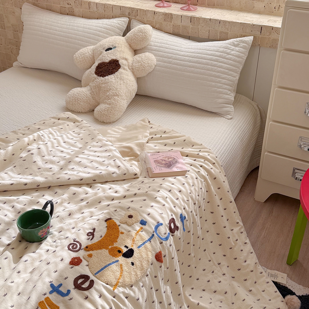 91家纺网 家纺一手货源 找家纺 有货 2026新款棉麻提花印花毛巾绣夏被春秋被被子被芯-甜趣 香蕉猫