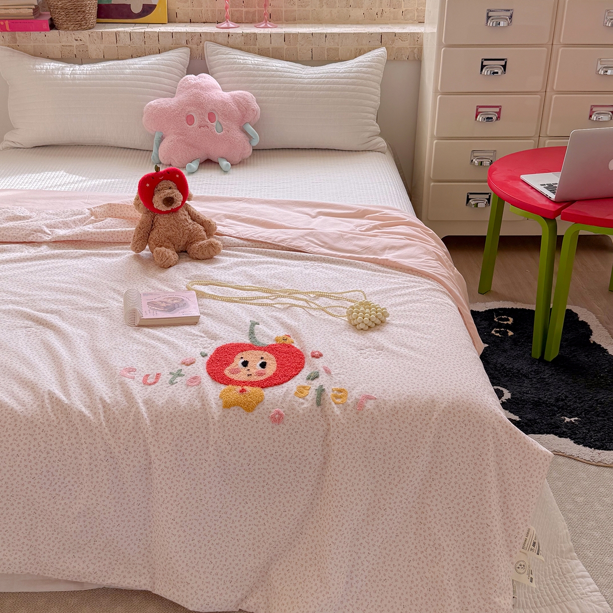 91家纺网 家纺一手货源 找家纺 有货 2026新款棉麻提花印花毛巾绣夏被春秋被被子被芯-甜趣 樱桃娃娃