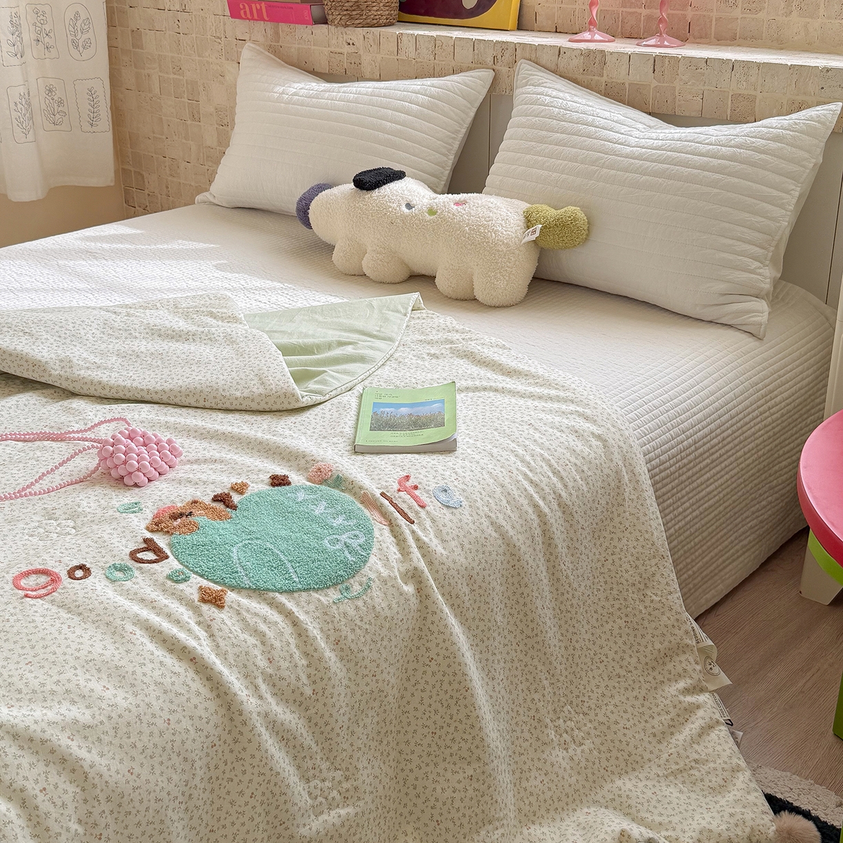 91家纺网 家纺一手货源 找家纺 有货 2026新款棉麻提花印花毛巾绣夏被春秋被被子被芯-甜趣 青苹果熊