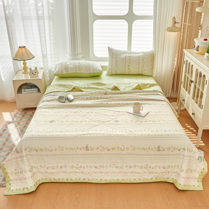 91家纺网 家纺一手货源 找家纺 蓝雀翎 2025新款全棉印花新疆棉花夏被 丛林夏梦