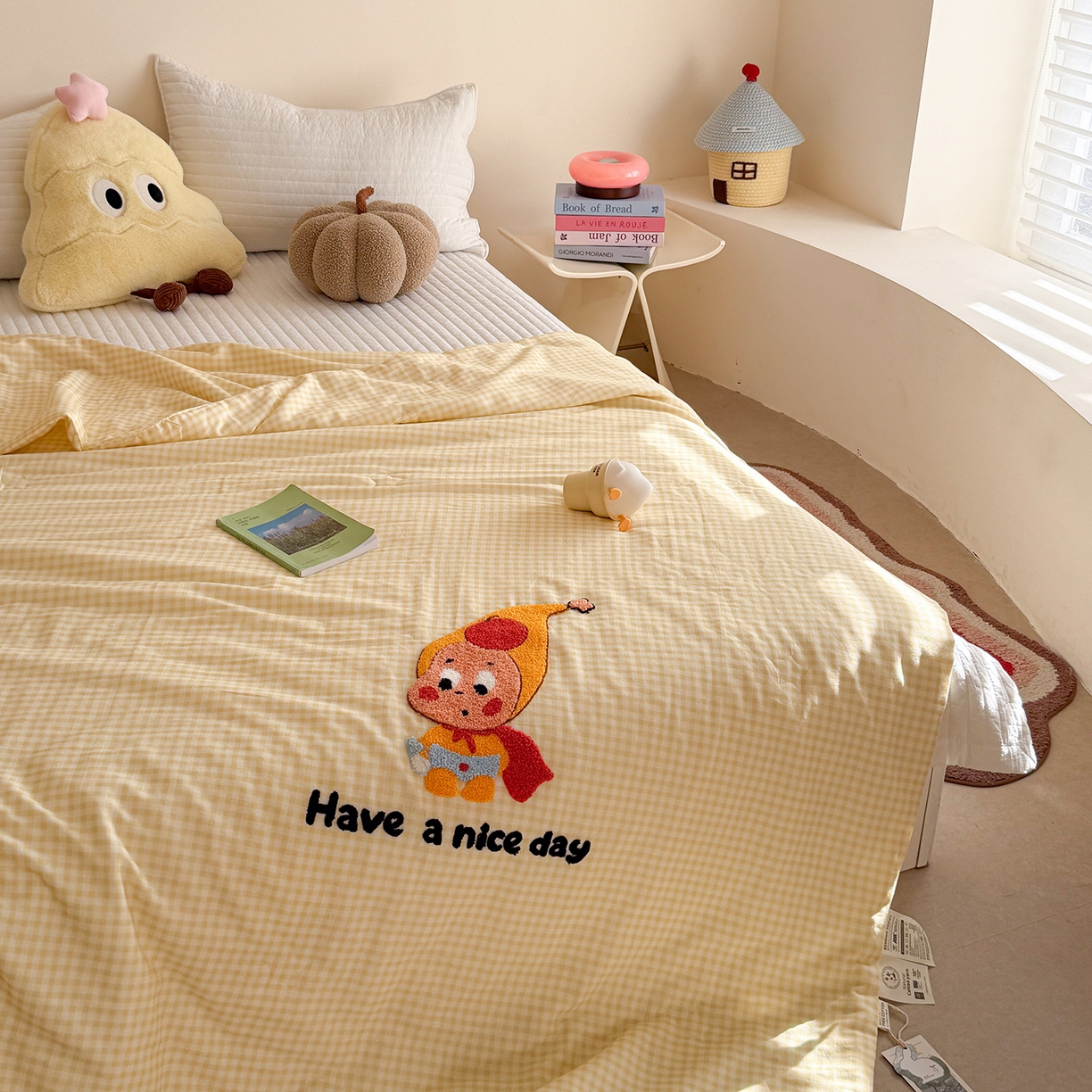 91家纺网 家纺一手货源 找家纺 有货 2026新款全棉双层纱毛巾绣夏被春秋被被子被芯-森林萌宠 香蕉贝贝