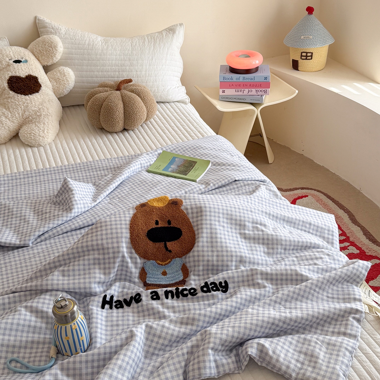 91家纺网 家纺一手货源 找家纺 有货 2026新款全棉双层纱毛巾绣夏被春秋被被子被芯-森林萌宠 佛系水豚