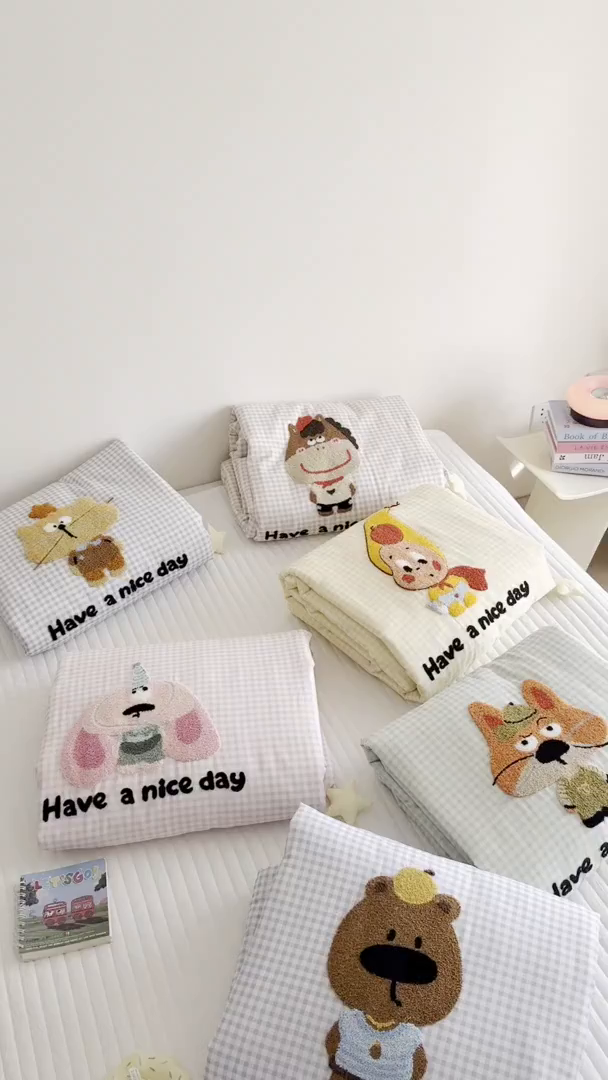 91家纺网 家纺一手货源 找家纺 有货 2026新款全棉双层纱毛巾绣夏被春秋被被子被芯-森林萌宠 狐小狸