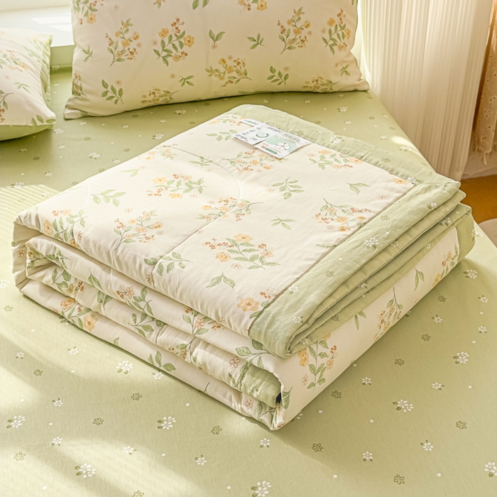 91家纺网 家纺一手货源 找家纺 蓝雀翎 2025新款全棉印花新疆棉花夏被 花样年华