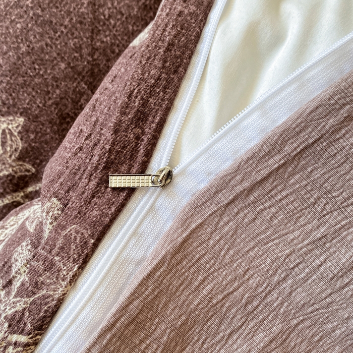 91家纺网 家纺一手货源 找家纺 红日子纺织品 2026春夏云感复古+小清新皱皱纱四件套 夕颜-棕