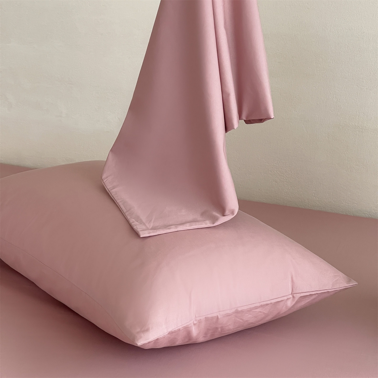 91家纺网 家纺一手货源 找家纺 三味舒屋 2026新款初色系列全棉水洗棉系列单品枕套 蔷薇粉