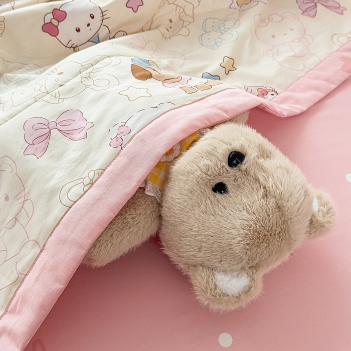 91家纺网 家纺一手货源 找家纺 蓝雀翎 2025新款全棉印花新疆棉花夏被 凯蒂宝贝