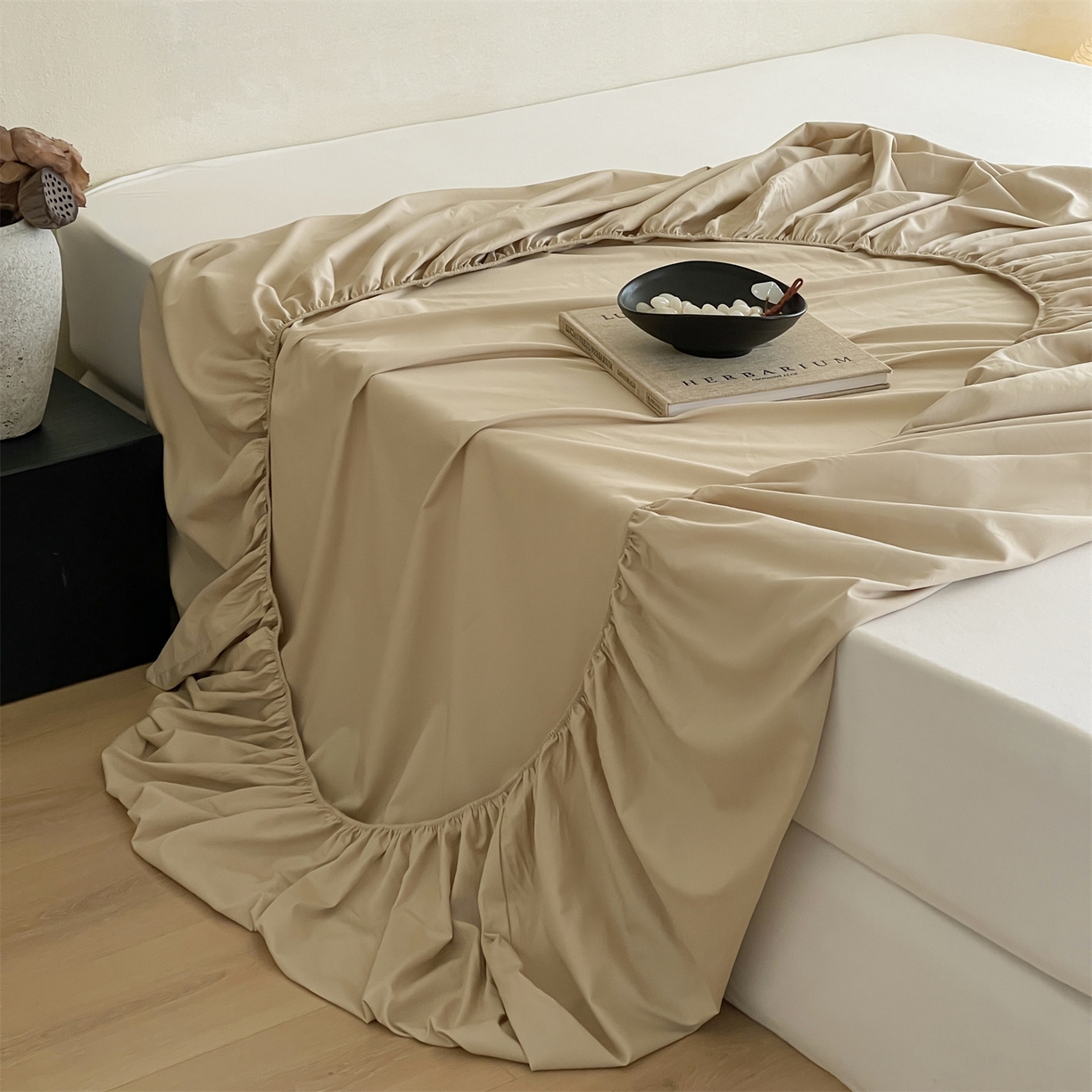 91家纺网 家纺一手货源 找家纺 三味舒屋 2026新款初色系列全棉水洗棉系列单品床笠（平台券后单品利润不低于45元/套件利润不低于120元 谢谢配合） 白卡其