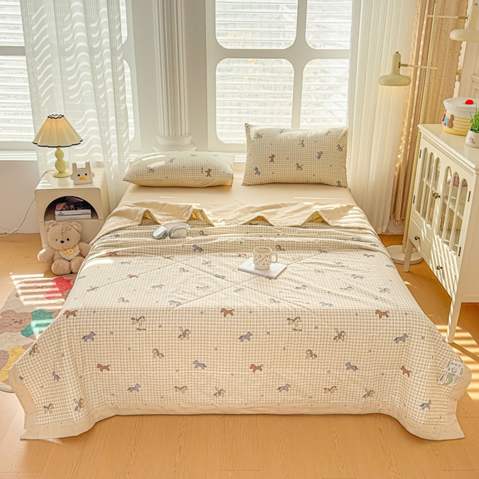 91家纺网 家纺一手货源 找家纺 蓝雀翎 2025新款全棉印花新疆棉花夏被 马到成功