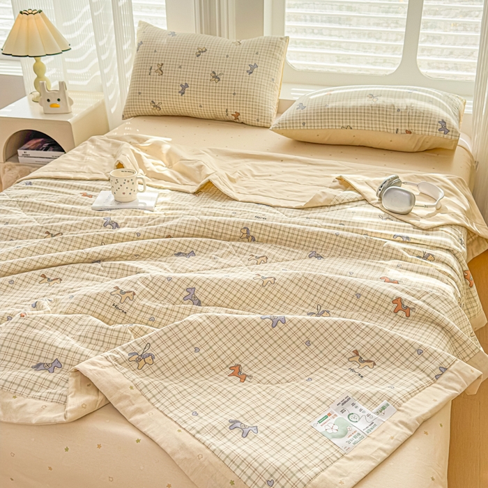 91家纺网 家纺一手货源 找家纺 蓝雀翎 2025新款全棉印花新疆棉花夏被 马到成功