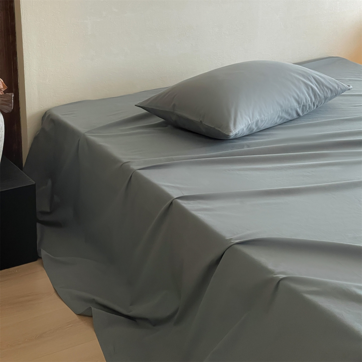 91家纺网 家纺一手货源 找家纺 三味舒屋 2026新款初色系列全棉水洗棉系列单品床单（平台券后单品利润不低于45元/套件利润不低于120元 谢谢配合） 石墨灰